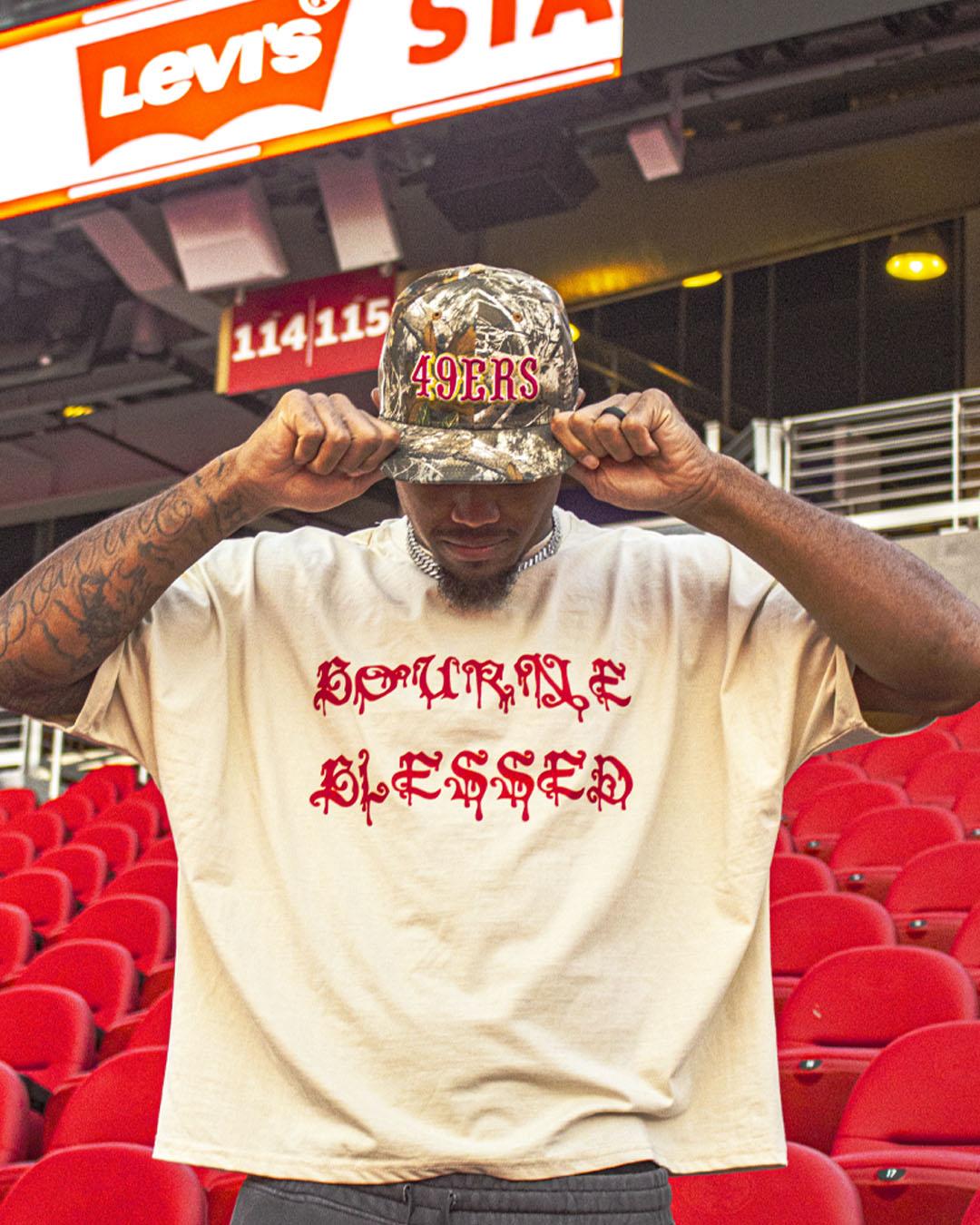 BLOOD OF CHRIST BOXEY TEE CREAM